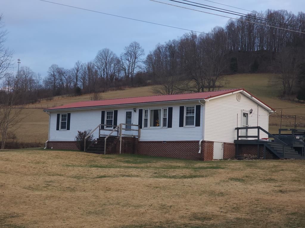 Photo of 219 Easy Street, Cedar Bluff, VA 24609 (MLS # 104424)