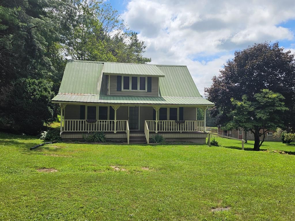 Photo of 133 Soapstone Rd, Galax, VA 24333 (MLS # 100875)