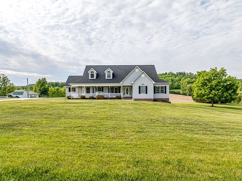 Photo of 29349 Hawthorne Drive, Meadowview, VA 24361 (MLS # 110293)