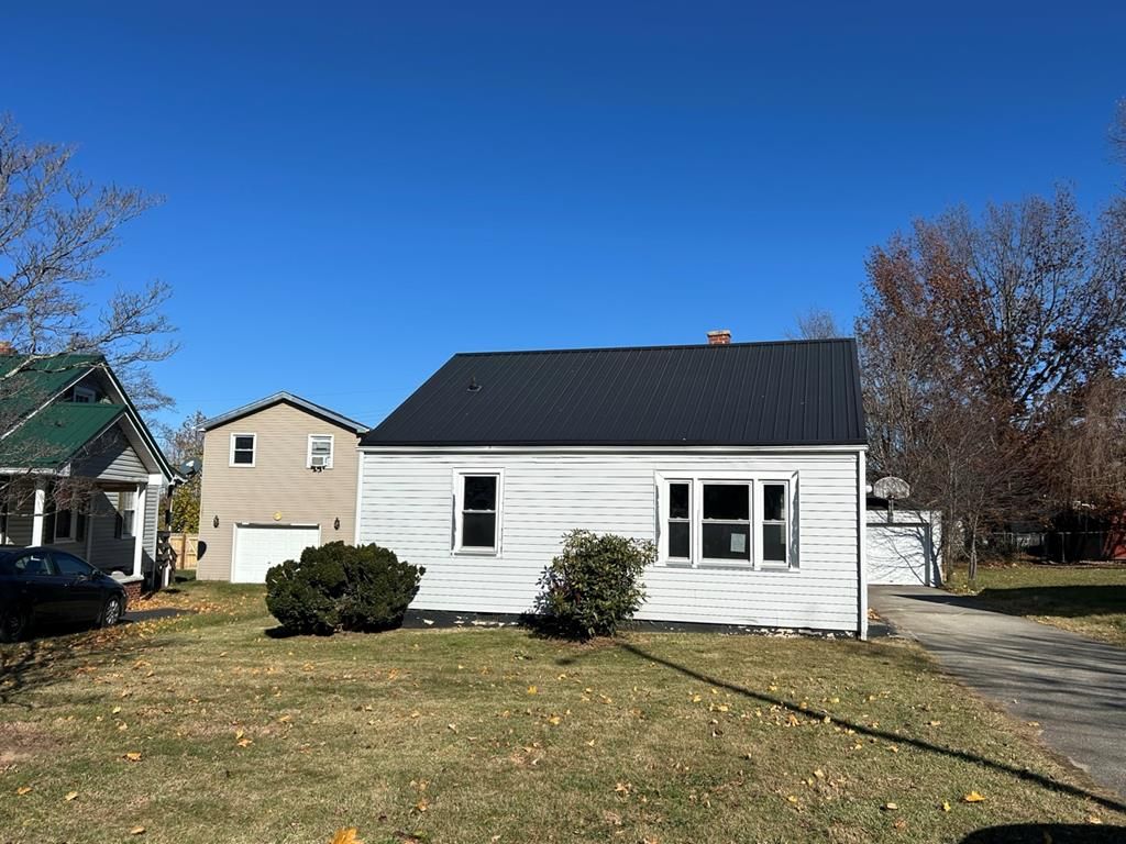 Photo of 321 Galway Avenue, Dublin, VA 24084 (MLS # 104357)