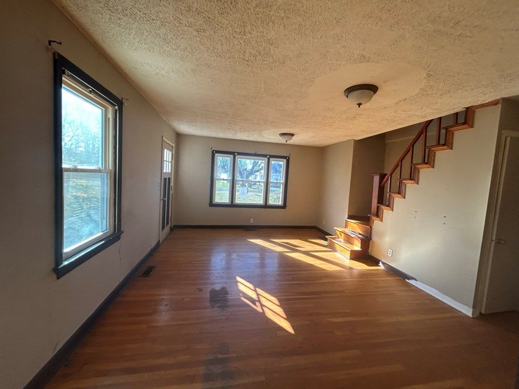 Photo of 321 Galway Avenue, Dublin, VA 24084 (MLS # 104357)