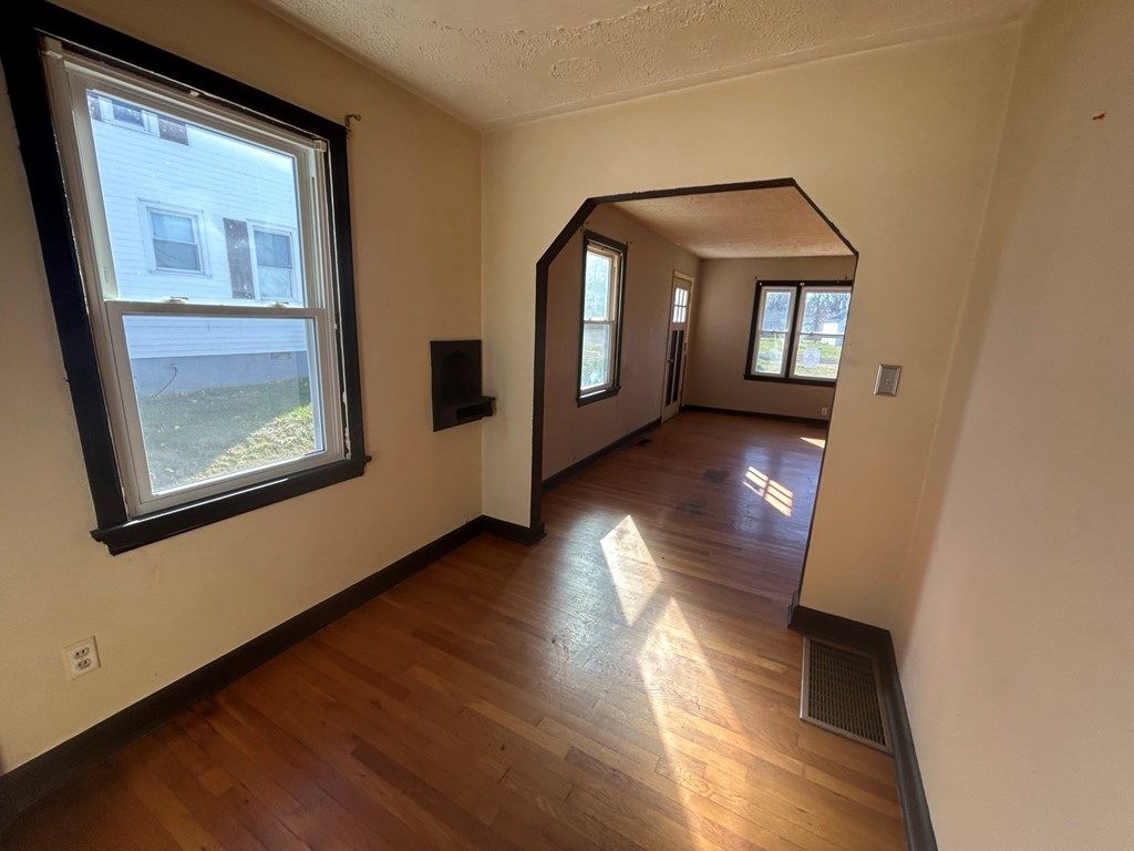 Photo of 321 Galway Avenue, Dublin, VA 24084 (MLS # 104357)