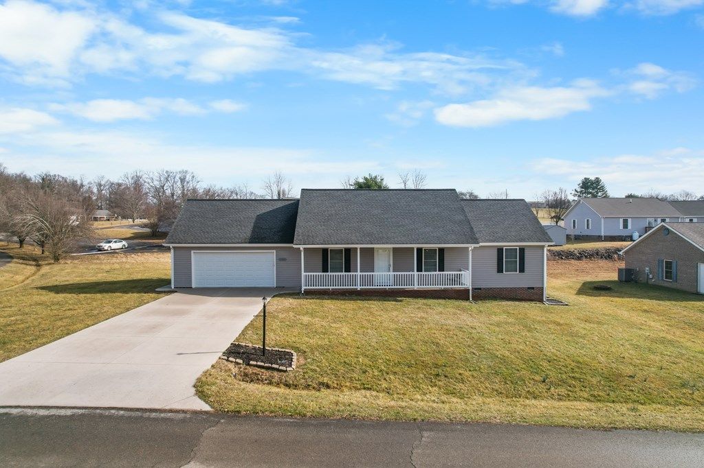 Photo of 17505 Bridle Dr, Abingdon, VA 24210 (MLS # 105882)