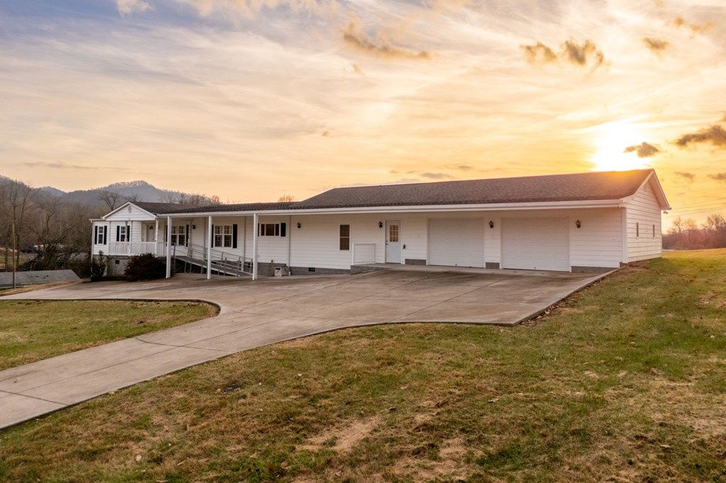 Photo of 228 Midway Street, Saltville, VA 24370 (MLS # 104282)