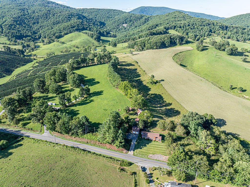 Photo of 2788 Wilson Highway, Independence, VA 24348 (MLS # 111300)