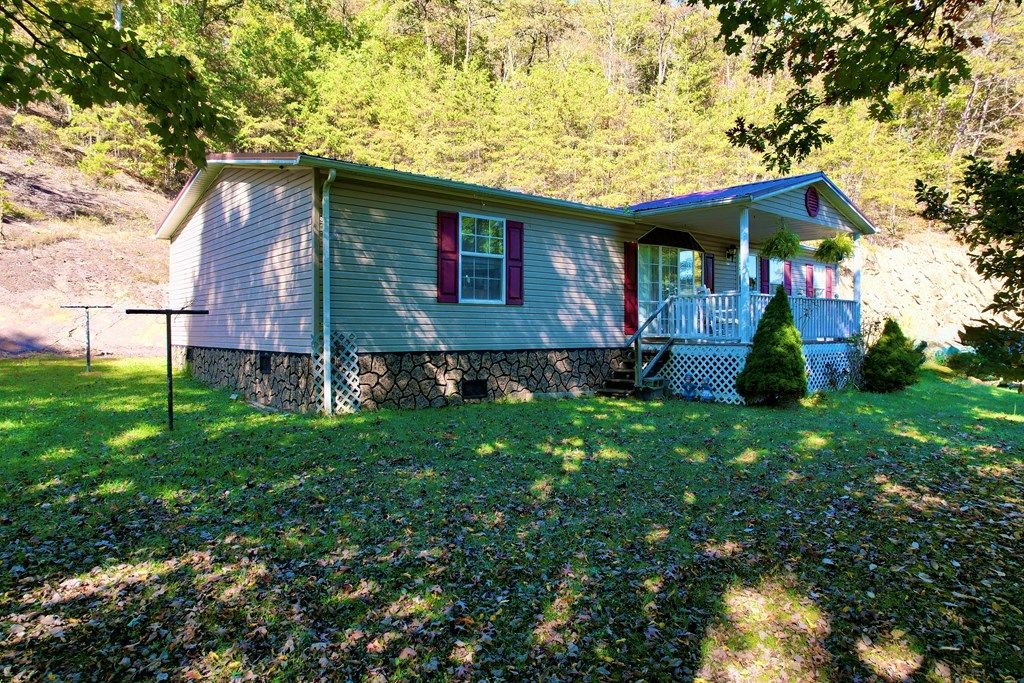 Photo of 1751 Cleghorn Valley Rd, Marion, VA 24354 (MLS # 103626)