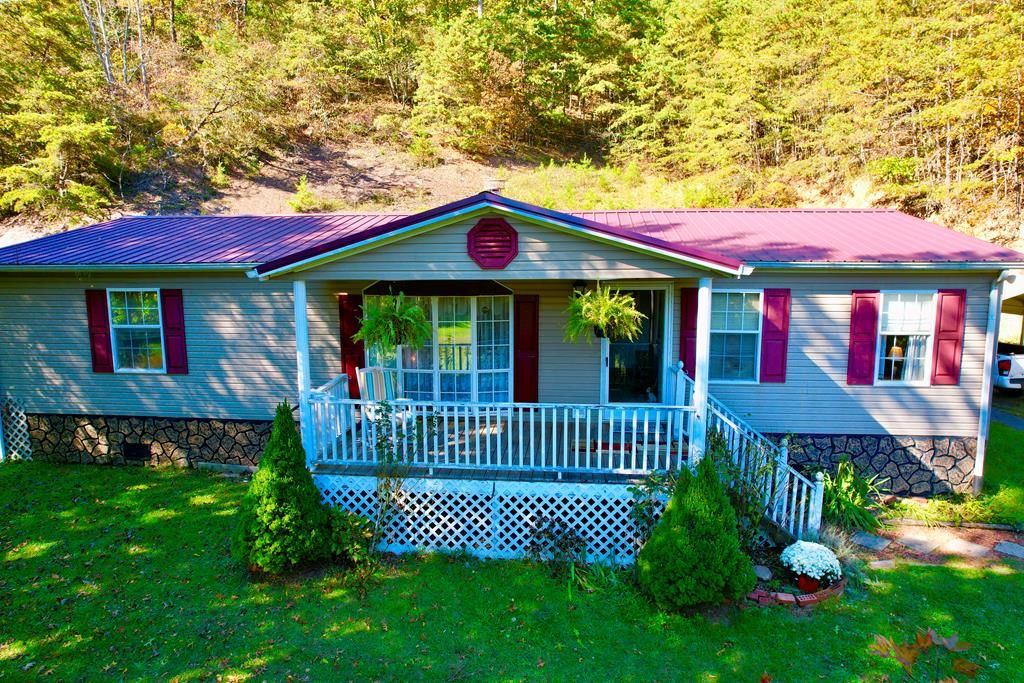 Photo of 1751 Cleghorn Valley Rd, Marion, VA 24354 (MLS # 103626)