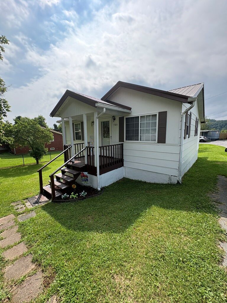 Photo of 566 Acme Rd, Doran, VA 24612 (MLS # 111839)