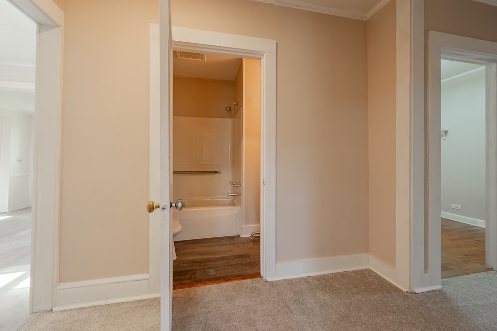 Hillsville, Virginia 24343, United States, 3 Bedrooms Bedrooms, ,2 BathroomsBathrooms,Residential,Active,245702