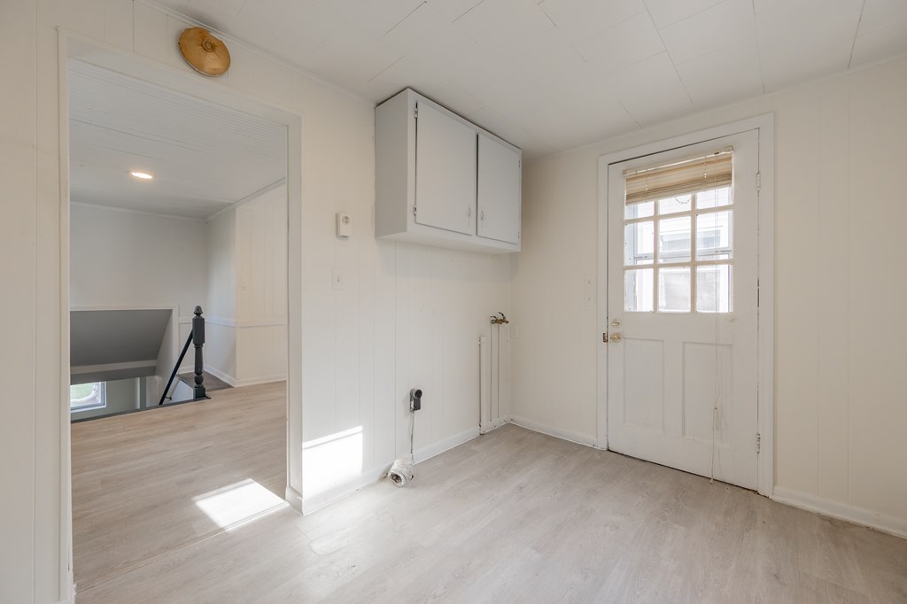 Hillsville, Virginia 24343, United States, 3 Bedrooms Bedrooms, ,2 BathroomsBathrooms,Residential,Active,245702