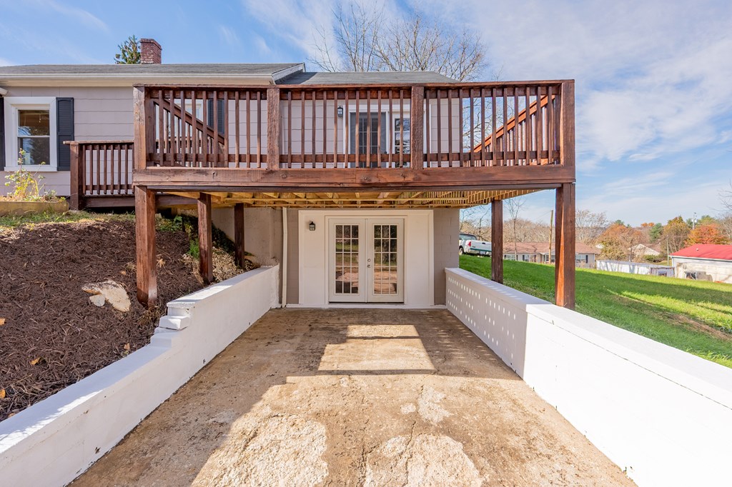 Hillsville, Virginia 24343, United States, 3 Bedrooms Bedrooms, ,2 BathroomsBathrooms,Residential,Active,245702