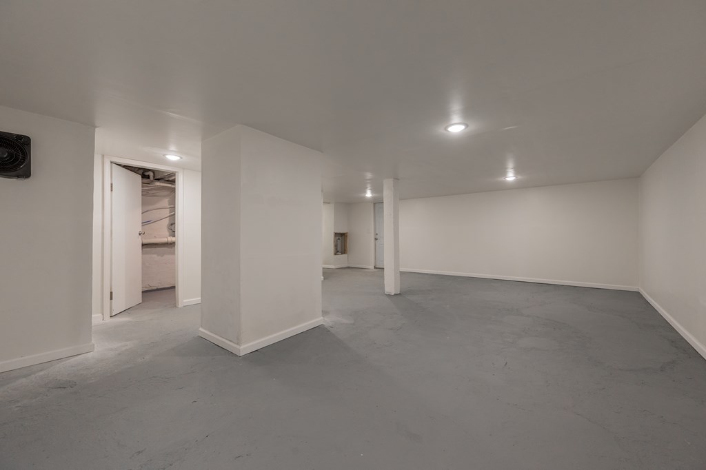 Hillsville, Virginia 24343, United States, 3 Bedrooms Bedrooms, ,2 BathroomsBathrooms,Residential,Active,245702