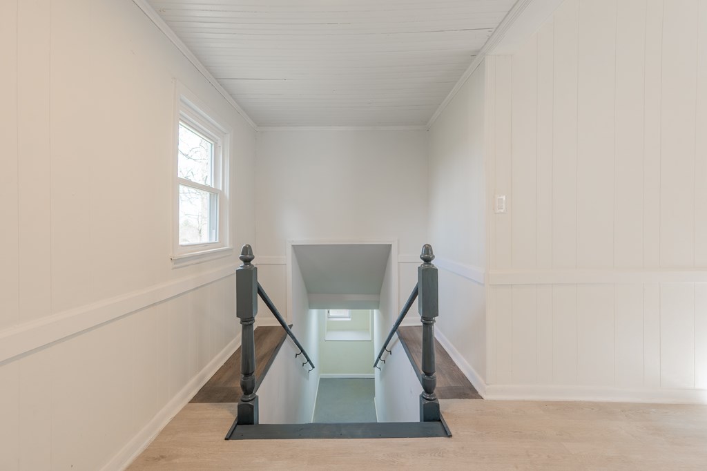 Hillsville, Virginia 24343, United States, 3 Bedrooms Bedrooms, ,2 BathroomsBathrooms,Residential,Active,245702