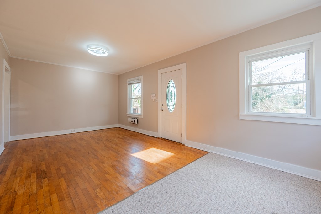 Hillsville, Virginia 24343, United States, 3 Bedrooms Bedrooms, ,2 BathroomsBathrooms,Residential,Active,245702