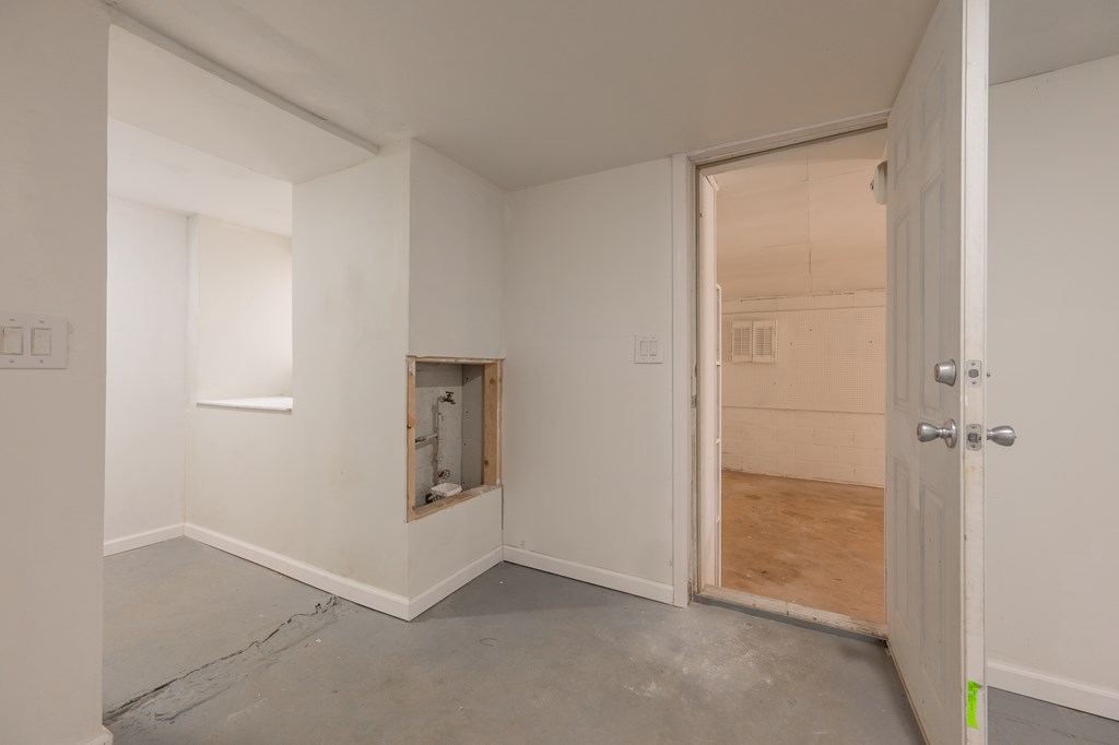 Hillsville, Virginia 24343, United States, 3 Bedrooms Bedrooms, ,2 BathroomsBathrooms,Residential,Active,245702