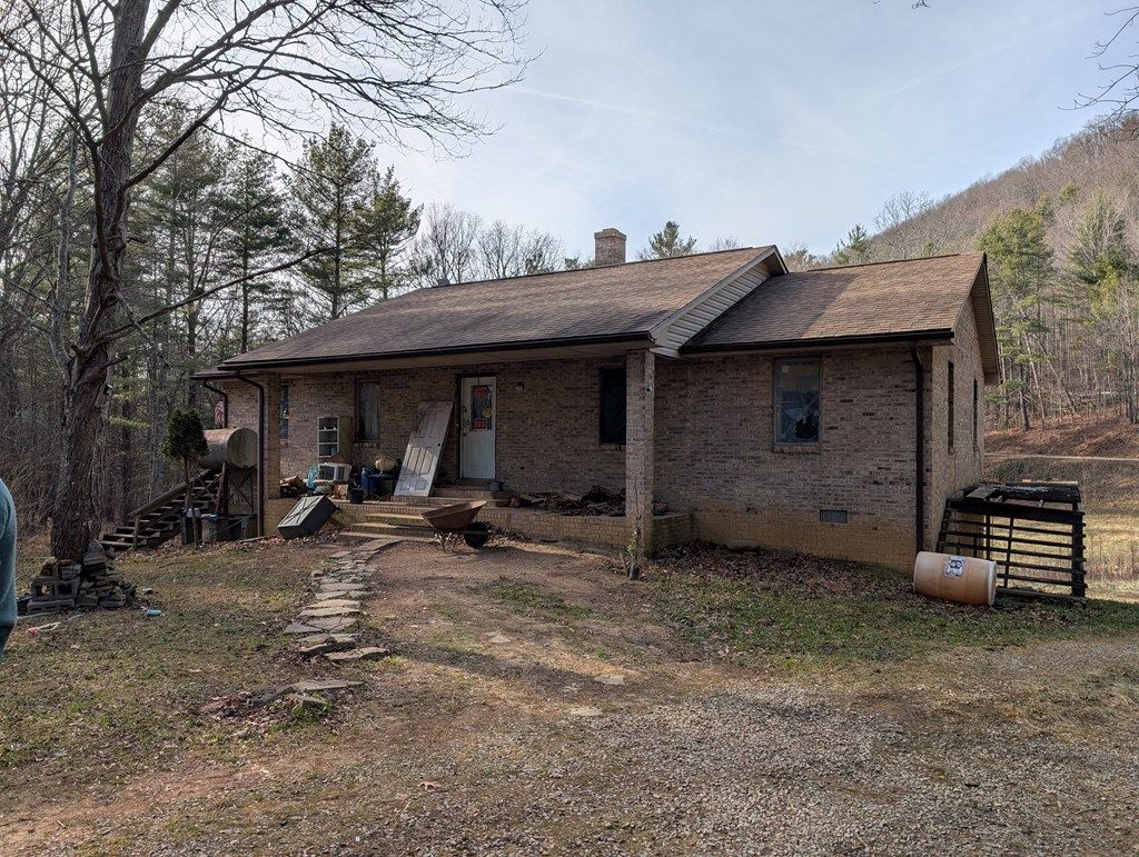 Photo of 2192 Byllesby Rd, Ivanhoe, VA 24350 (MLS # 104338)