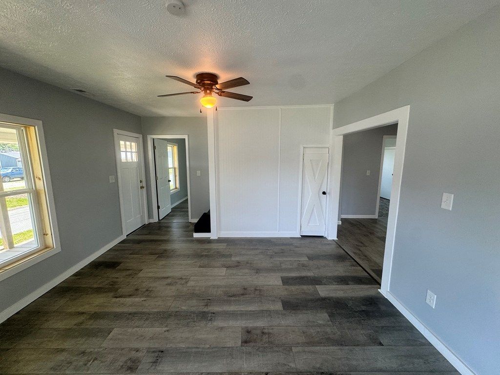 Photo of 607 Givens St, Galax, VA 24333 (MLS # 110133)