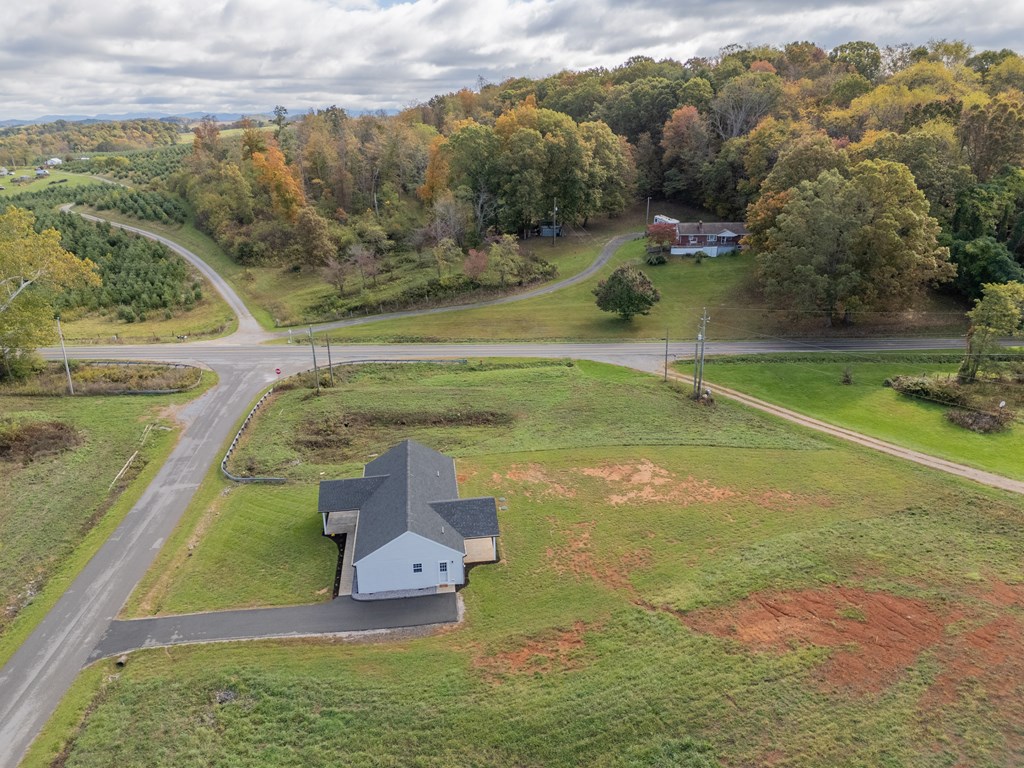 Max Meadows, Virginia 24360, United States, 3 Bedrooms Bedrooms, ,2 BathroomsBathrooms,Residential,Active,231024