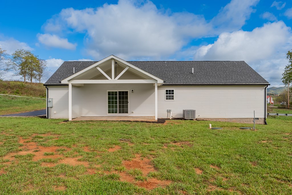 Max Meadows, Virginia 24360, United States, 3 Bedrooms Bedrooms, ,2 BathroomsBathrooms,Residential,Active,231024