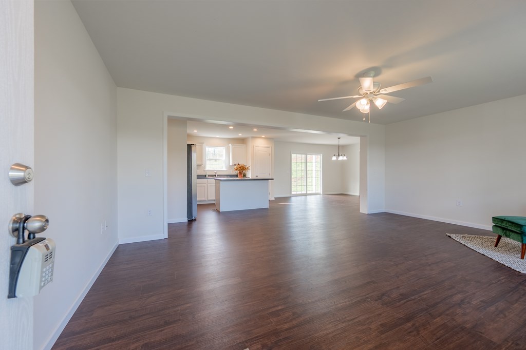 Max Meadows, Virginia 24360, United States, 3 Bedrooms Bedrooms, ,2 BathroomsBathrooms,Residential,Active,231024