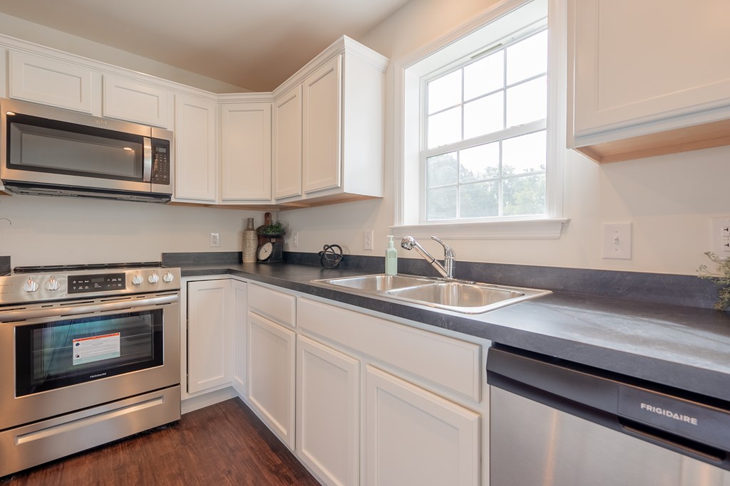 Max Meadows, Virginia 24360, United States, 3 Bedrooms Bedrooms, ,2 BathroomsBathrooms,Residential,Active,231024