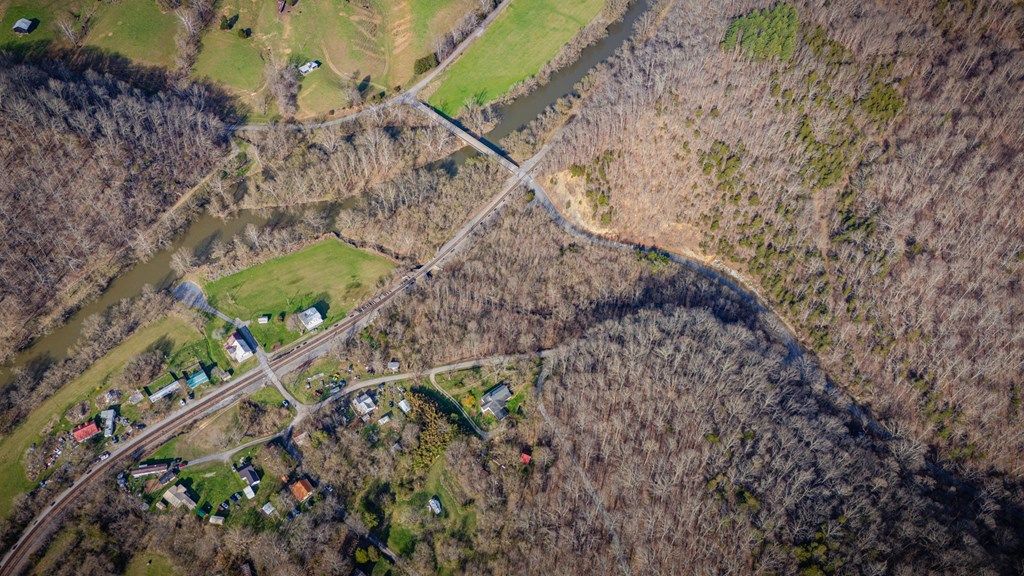 Photo of TBD Carterton Pl #NA, Lebanon, VA 24266 (MLS # 109216)