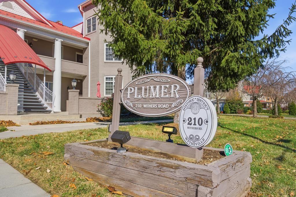 Photo of 210 E Withers Road Unit 201 Rd, Wytheville, VA 24382 (MLS # 104130)