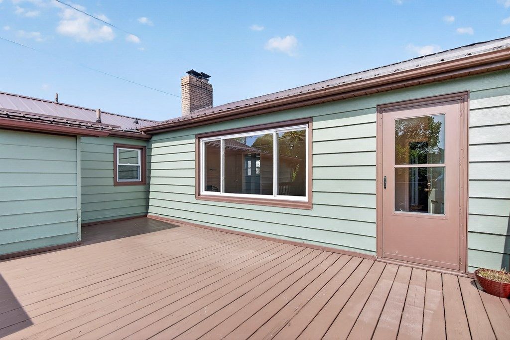 Photo of 305 S Cherokee Rd, Bristol, VA 24201 (MLS # 109915)