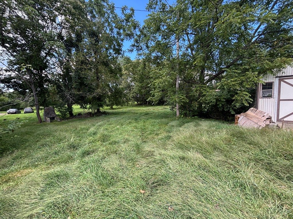 Photo of 625 W Grayson Street, Hillsville, VA 24343 (MLS # 103199)