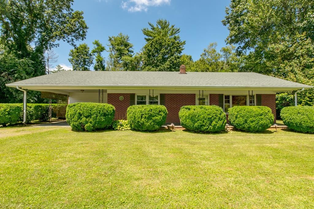 Photo of 1135 S Main St, Galax, VA 24333 (MLS # 100751)