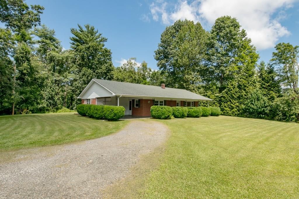 Photo of 1135 S Main St, Galax, VA 24333 (MLS # 100751)