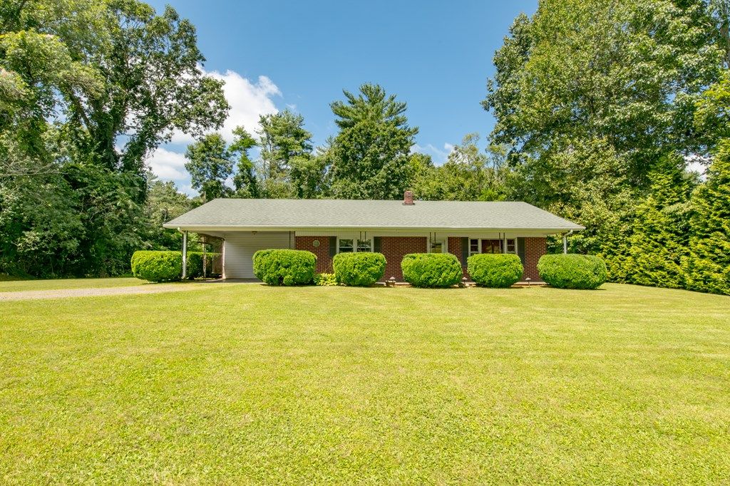 Photo of 1135 S Main St, Galax, VA 24333 (MLS # 100751)