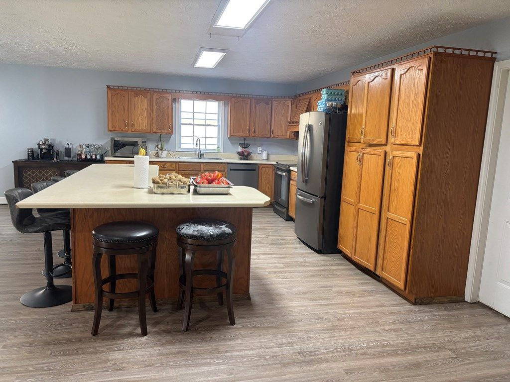 Photo of 955 Wakefield Drive, Pounding Mill, VA 24637 (MLS # 104645)