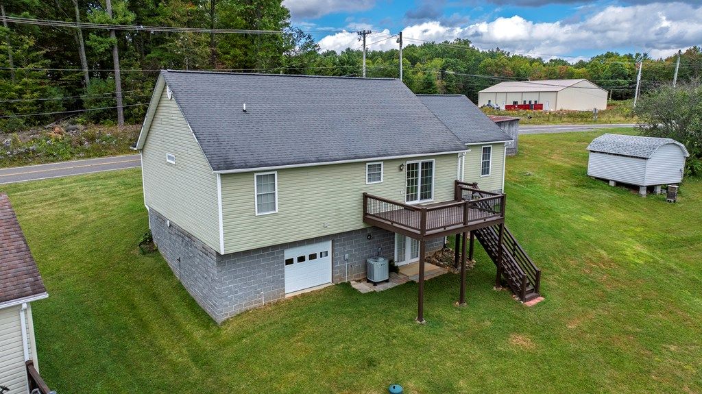 Photo of 3860 Glendale Rd, Galax, VA 24333 (MLS # 103611)