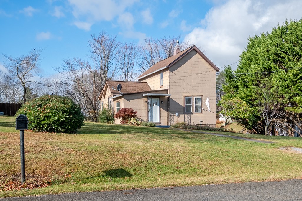 Radford, Virginia 24141, United States, 3 Bedrooms Bedrooms, ,1 BathroomBathrooms,Residential,Active,247887