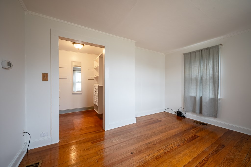 Radford, Virginia 24141, United States, 3 Bedrooms Bedrooms, ,1 BathroomBathrooms,Residential,Active,247887