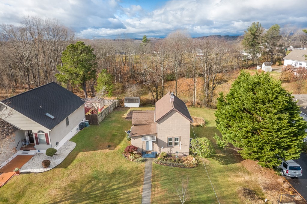 Radford, Virginia 24141, United States, 3 Bedrooms Bedrooms, ,1 BathroomBathrooms,Residential,Active,247887