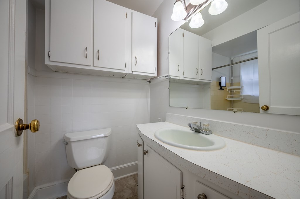 Radford, Virginia 24141, United States, 3 Bedrooms Bedrooms, ,1 BathroomBathrooms,Residential,Active,247887