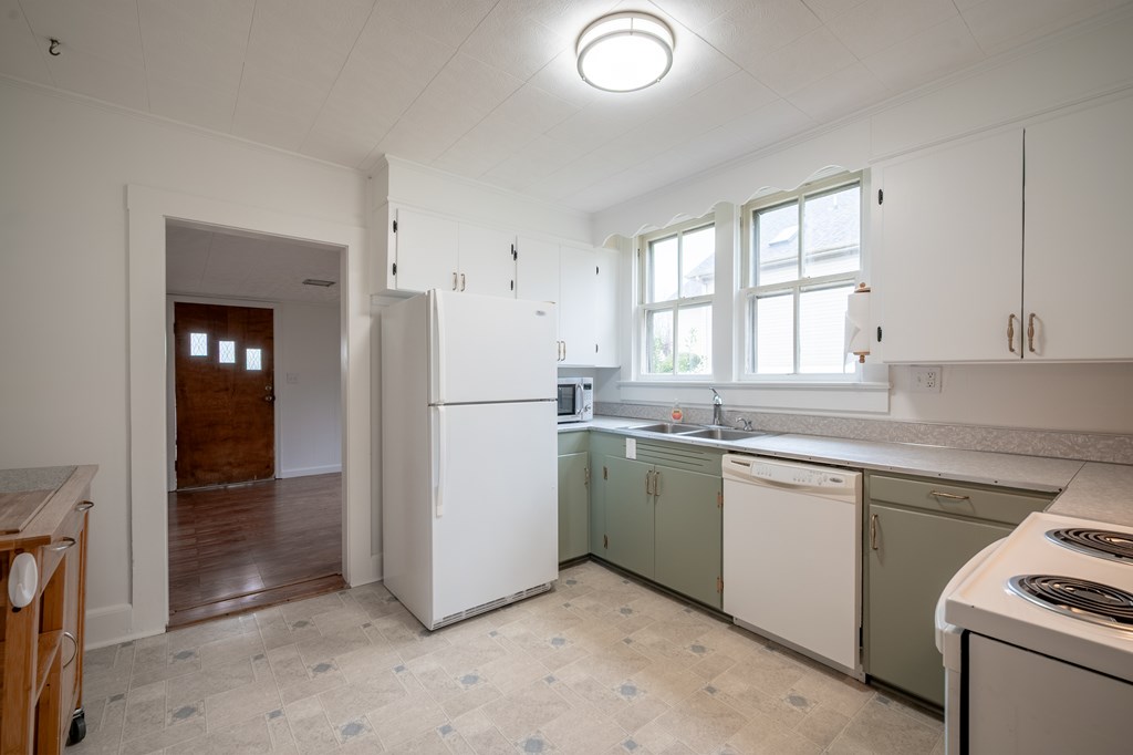 Radford, Virginia 24141, United States, 3 Bedrooms Bedrooms, ,1 BathroomBathrooms,Residential,Active,247887