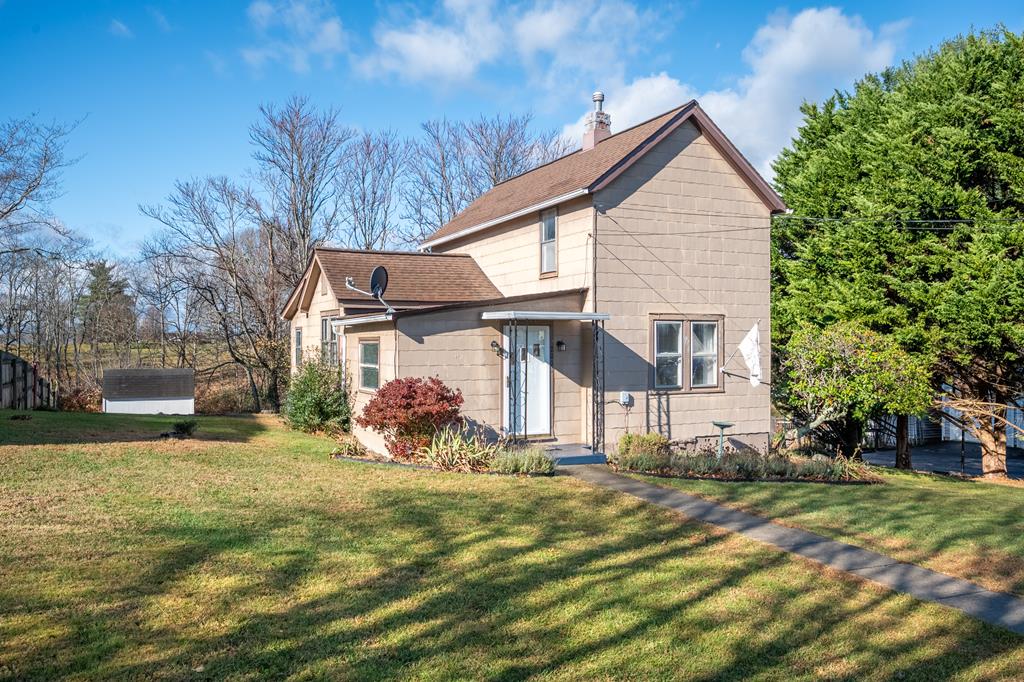 Radford, Virginia 24141, United States, 3 Bedrooms Bedrooms, ,1 BathroomBathrooms,Residential,Active,247887