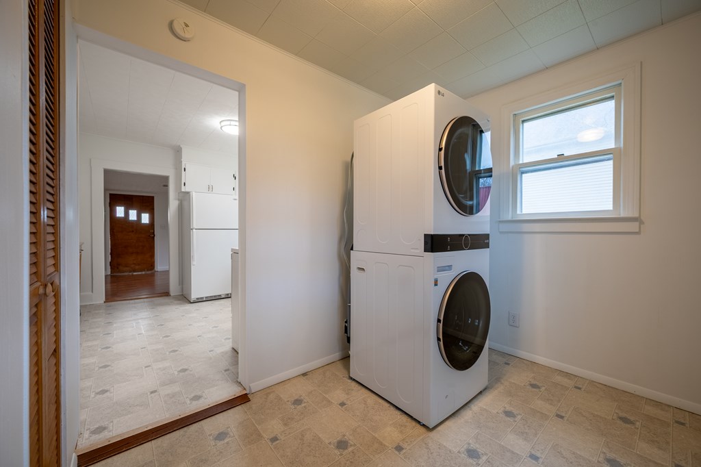 Radford, Virginia 24141, United States, 3 Bedrooms Bedrooms, ,1 BathroomBathrooms,Residential,Active,247887