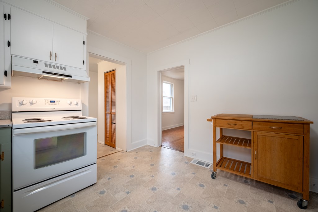 Radford, Virginia 24141, United States, 3 Bedrooms Bedrooms, ,1 BathroomBathrooms,Residential,Active,247887