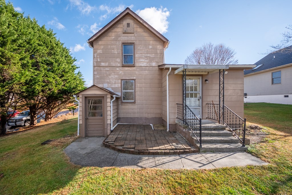 Radford, Virginia 24141, United States, 3 Bedrooms Bedrooms, ,1 BathroomBathrooms,Residential,Active,247887