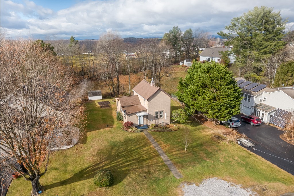 Radford, Virginia 24141, United States, 3 Bedrooms Bedrooms, ,1 BathroomBathrooms,Residential,Active,247887