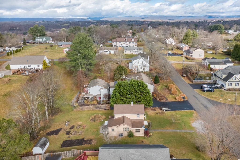 Radford, Virginia 24141, United States, 3 Bedrooms Bedrooms, ,1 BathroomBathrooms,Residential,Active,247887