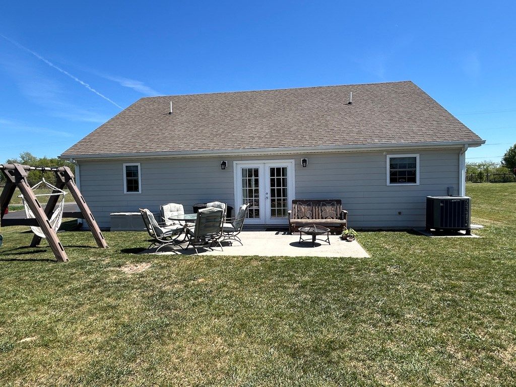 Photo of 705 Fairview Rd, Wytheville, VA 24382 (MLS # 109728)