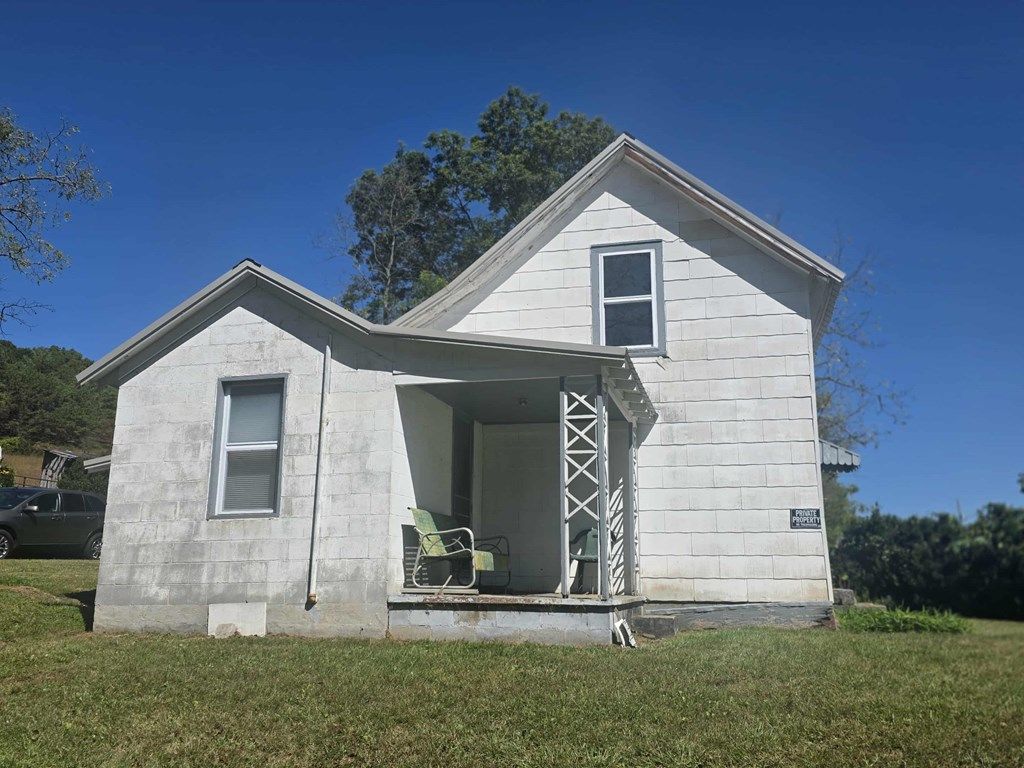 Photo of 2517 Cedar Springs Rd, Sugar Grove, VA 24375 (MLS # 103651)