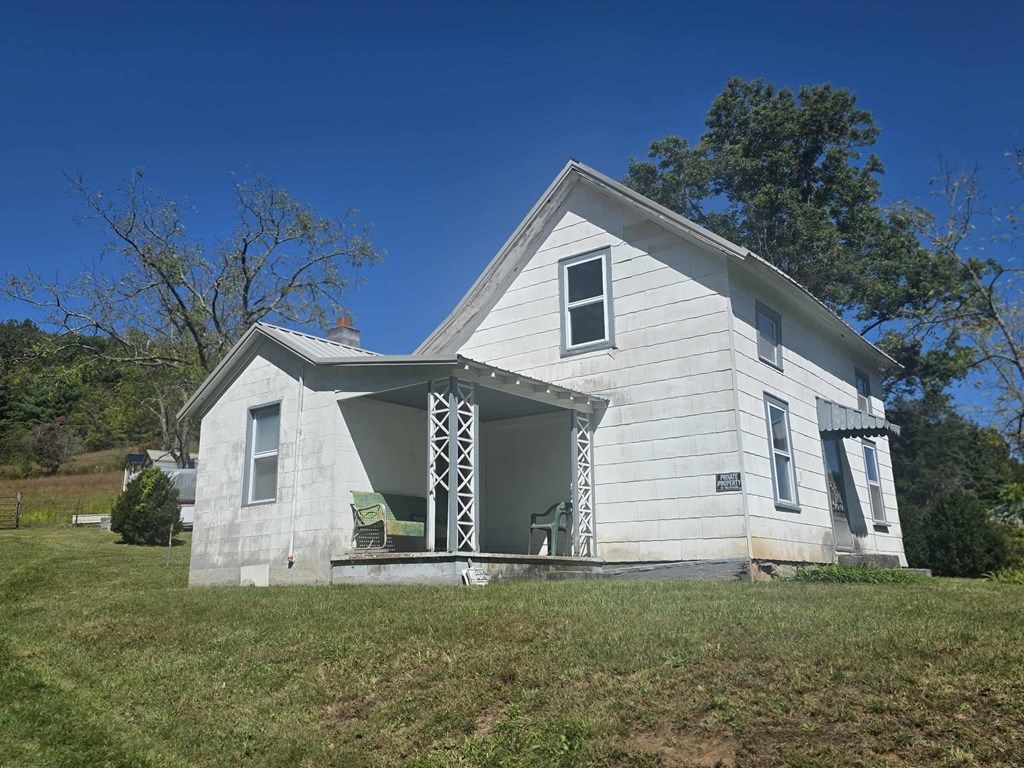 Photo of 2517 Cedar Springs Rd, Sugar Grove, VA 24375 (MLS # 103651)