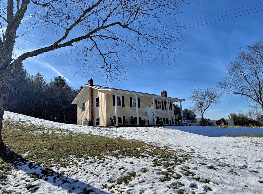 Photo of 2047 Cline Rd, Rural Retreat, VA 24368 (MLS # 104339)