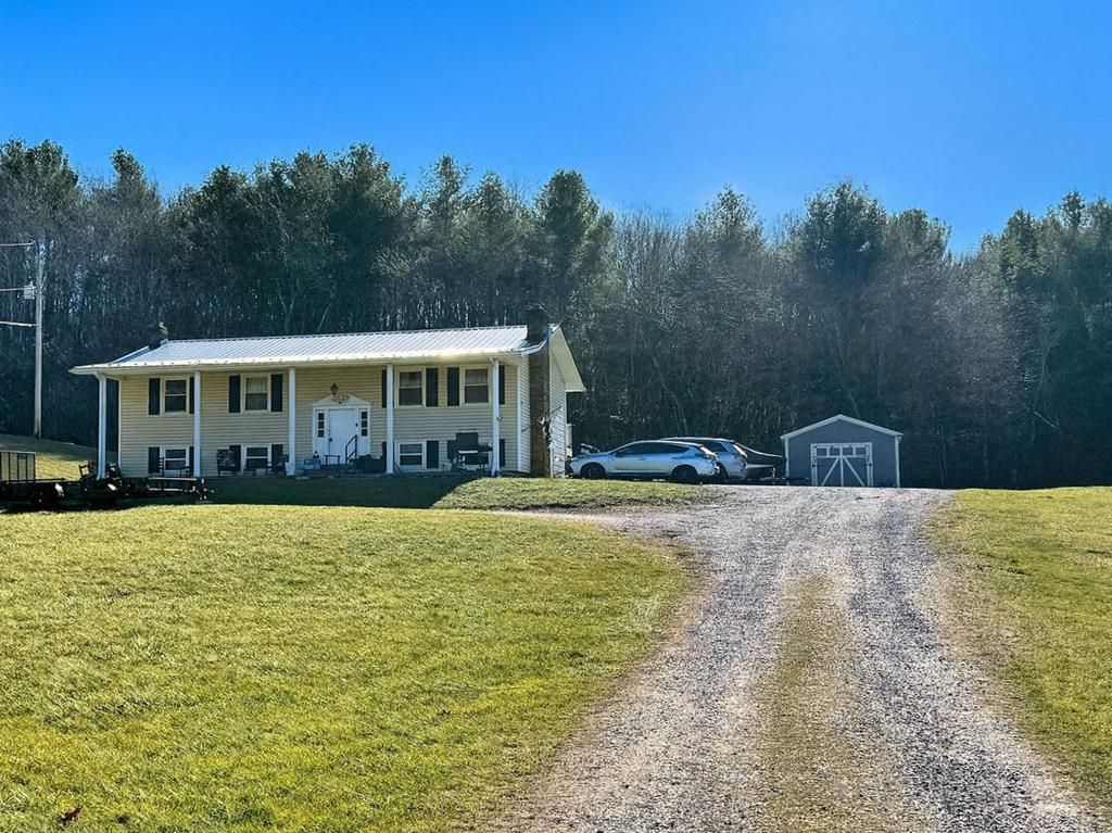 Photo of 2047 Cline Rd, Rural Retreat, VA 24368 (MLS # 104339)
